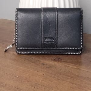 Vintage Coach Leatherware Black Leather Bifold Wallet